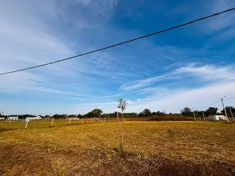 Terreno en Venta en Parque Exaltación, USD 37.500