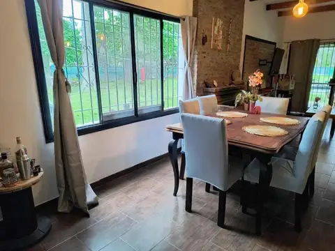 Quinta en Venta con 2 cocheras