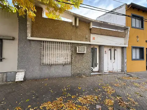 Dean Funes al 700 Casa a reciclar