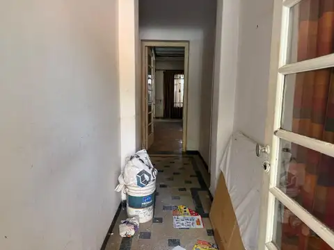 Casa 6 ambientes con 1 baño