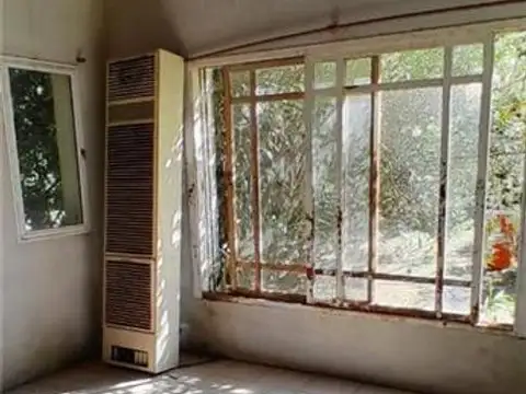 Casa 5 ambientes con 4 baños
