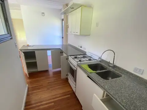 Departamento en Alquiler en Aparts del Pinazo, USD 400