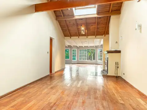 Casa en Venta en Loma Verde, USD 198.000