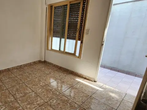 Lisandro de La Torre 4200, Piso PB