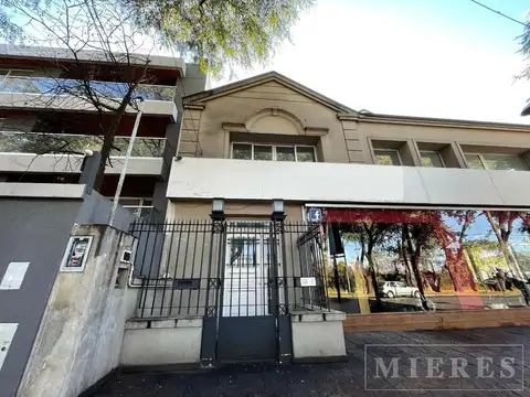 Oficina en Alquiler en Acassuso, USD 7.500