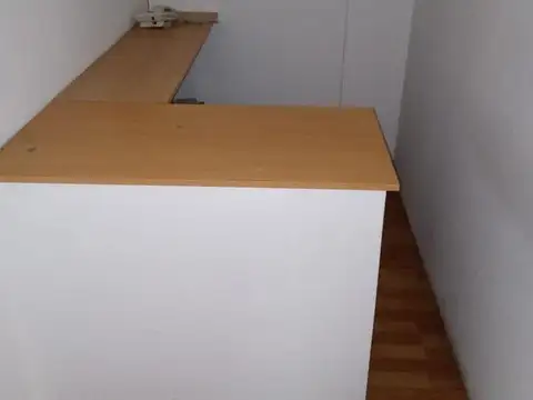 Oficina muy Luminosa con Balcón en Venta o Alquiler  - Centro (Capital Federal)