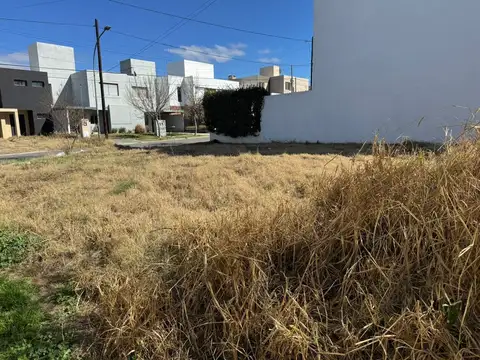 LOTE EN VENTA APTO DUPLEX EN LOMAS DEL CHATEAU