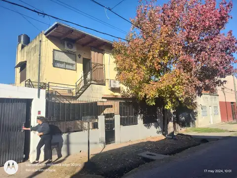 VENTA CASA EN PB Y ALTA-NUEVO ALBERDI