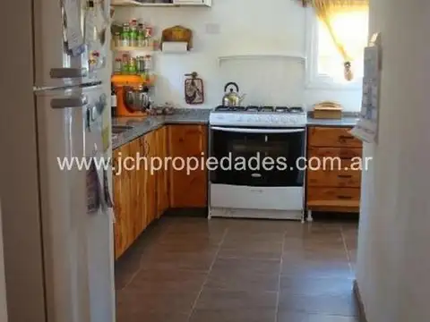 Casa en Venta con 4 cocheras
