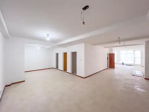 Local en Venta en Abasto, USD 160.000