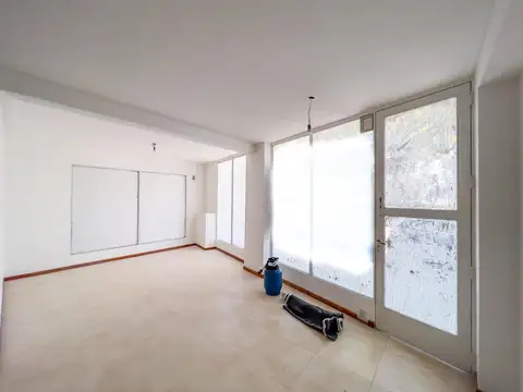 Local en Venta en Abasto, USD 160.000