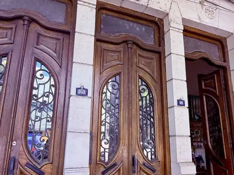 España 900, Piso 1