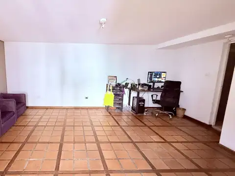 Depto Tipo Casa 6 ambientes con 2 baños