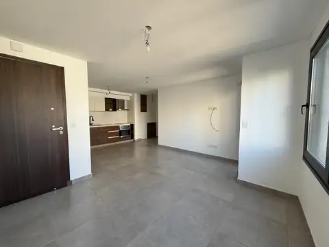 Departamento 2 ambientes de categoría en Morón Sur