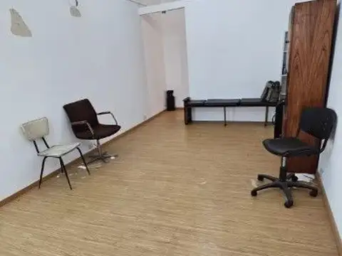 Av Corrientes 2200, Piso 1