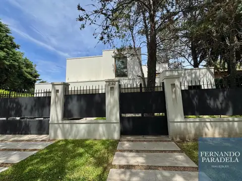 Casa en venta en Villa Gobernador Udaondo