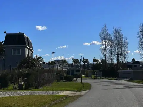 Terrenos y Lotes en Venta en Berazategui [Cod: 084155]