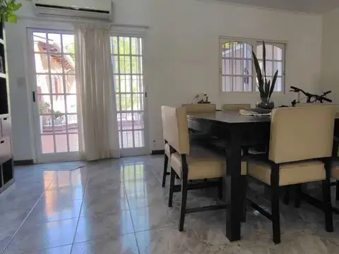 Casa en Venta en Garin, USD 179.000