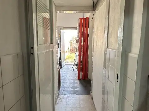 VENTA Local o Salon comercial  centrico en  Lomas de Zamora!