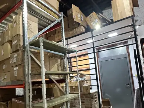 VENTA Local o Salon comercial  centrico en  Lomas de Zamora!