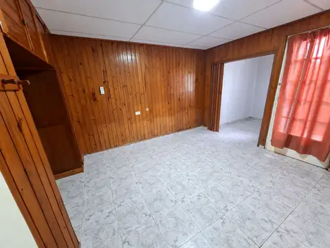 VENTA CASA 1 DORMITORIO en SAN LORENZO