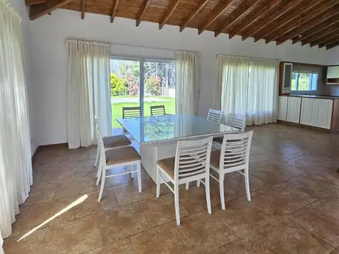 Casa en Venta con 1 cochera