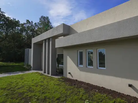 casa a estrenar en venta en club de campo Harás san pablo General Rodriguez