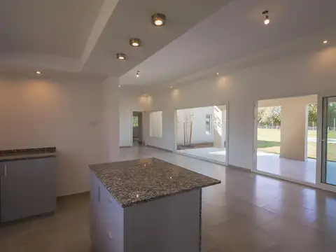 Casa en Venta al Este
