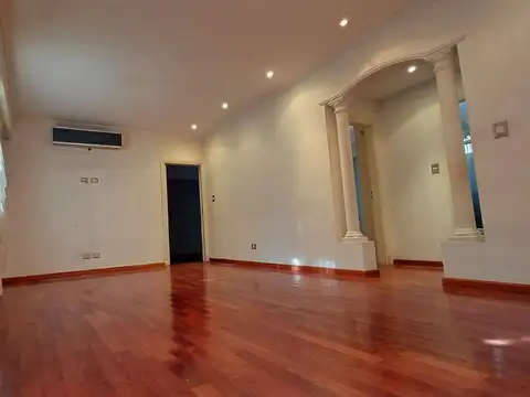 VENTA CASA VALENTIN ALSINA CENTRO COCHERA +TERRAZA