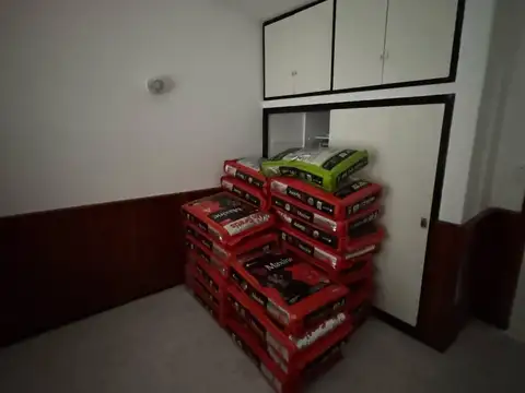 Casa 3 dormitorios, apartamento al fondo Maldonado