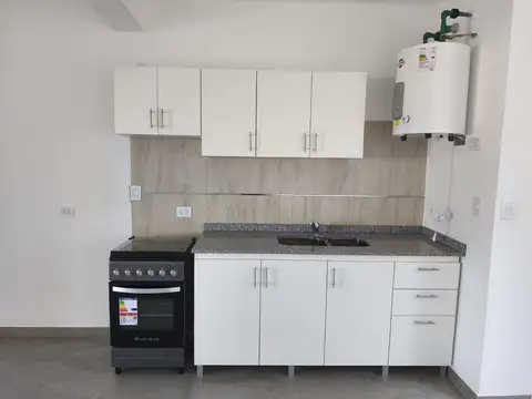 SALTO 200, Piso 1
