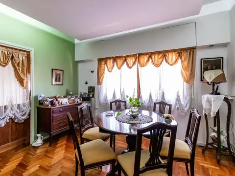 Casa 4 ambientes con 3 baños