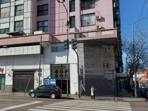 3 ambientes muy luminoso (con renta) CONSTITUCION