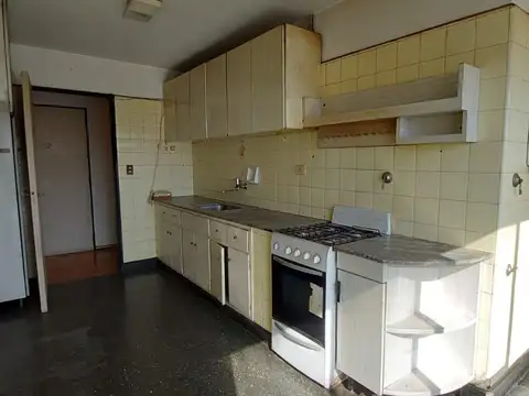Departamento 3 ambientes  (con renta) CONSTITUCION