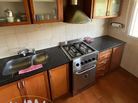 IMPORTANTE CHALET DE 4 AMBIENTES EN PUNTA MOGOTES A 2 CUADRAS DEL MAR