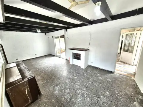 Casa 3 ambientes con 1 baño