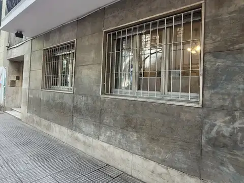 Apto profesional a 1 cuadra de AV. Corrientes