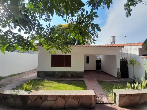VENDO IMPORTANTE CHALET EN PLENO CENTRO. VALOR MEJORADO.