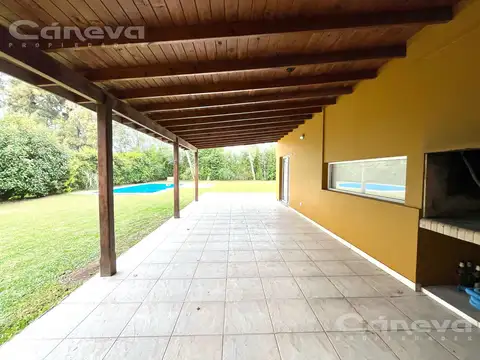 Casa en Venta en La Montura, USD 239.000