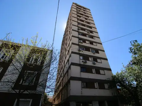 Doctor Juan Felipe Aranguren 1200