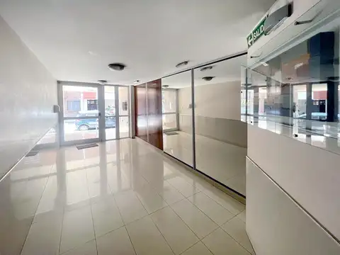 Alquiler de Monoambiente a Media Cuadra de Av. Colón y a metros de La Plaza