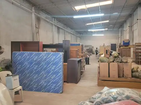 Galpon en Venta 41  mts Fondo