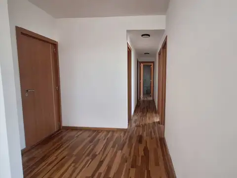 Departamento en Alquiler de 3 dormitorios