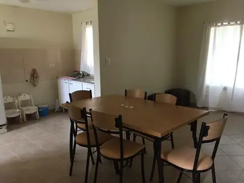 Casa 4 ambientes con 1 baño