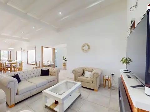 CASA EN VENTA CITY BELL BARRIO CERRADO