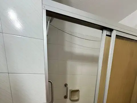 Venta de apartamento en Cordón piso 4 al frente 1 dormitorio cocina definida