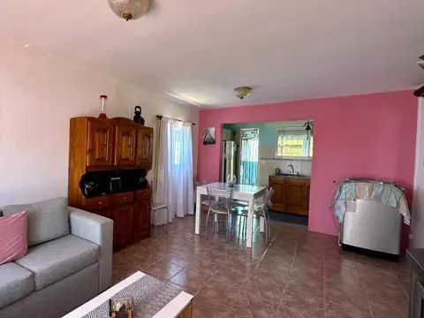 Casa 3 ambientes con 1 baño