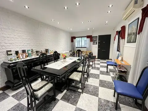 Casa en Venta en Parque Chacabuco, USD 370.000