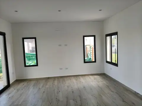 Casa en venta a la laguna en Cantón norte