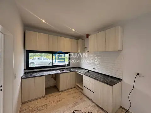 Casa en Venta con 4 cocheras